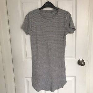 ❌SOLD❌Grey/white stripe T-shirt dress